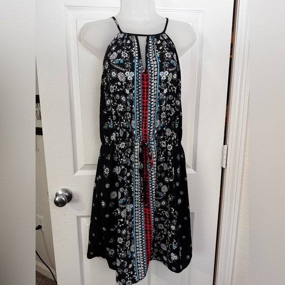 Charlotte Russe Dresses & Skirts - Charlotte Russe Black and Blue Floral Dress 0110